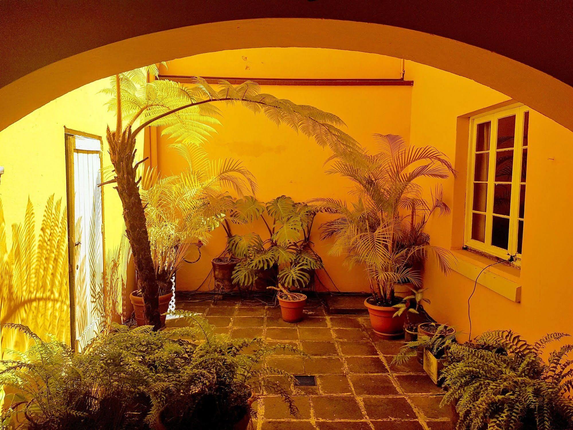 Casa Carmel Bed & Breakfast Guatemala-Stadt Exterior foto
